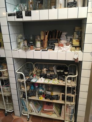Produits de beauté et pour bébé  at L'Epicerie Kilogramme in Paris
