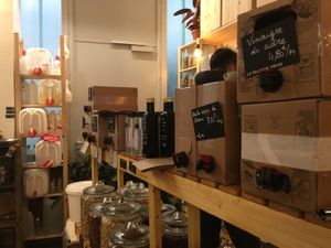 Vinegar and oil - vinaigre et huile  at L'Epicerie Kilogramme in Paris