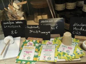 Lamazuna - VEGAN brand (shampoo, deodorant, toothpaste) at L'Epicerie Kilogramme in Paris