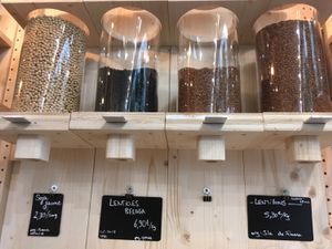 Soja lentilles et lentillons en vrac  at L'Epicerie Kilogramme in Paris