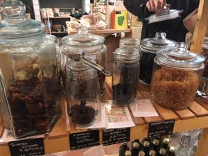 Dried fruits and tomatoes  at L'Epicerie Kilogramme in Paris