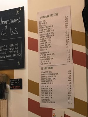Huiles essentielles  at L'Epicerie Kilogramme in Paris