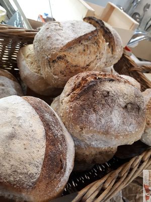 Bread with levain at L'Epicerie Kilogramme in Paris