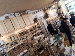 Grocery at L'Epicerie Kilogramme in Paris