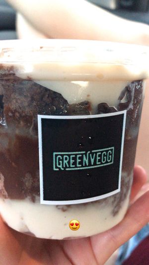 Bolo de pote cremoso de chocolate e leite condensado. at Green Vegg in Fortaleza