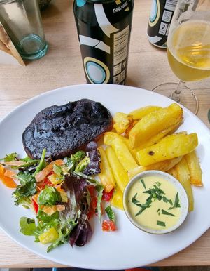 Beetroot and tofu "steak", fries, salad and bearnaise sauce at Stem & Glory in London