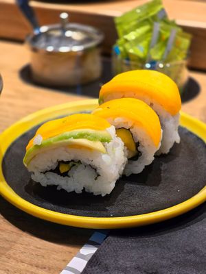 Rainbow Roll Mango & Avocado at Yooji's Sushi - Bahnhofstrasse in Zurich