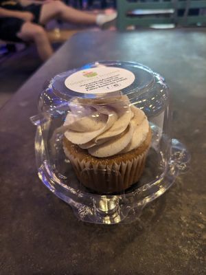 $5 baby cupcake at Freak Brothers Pizza in Phoenix