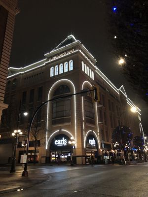 Outside at Earls Kitchen + Bar in Victoria