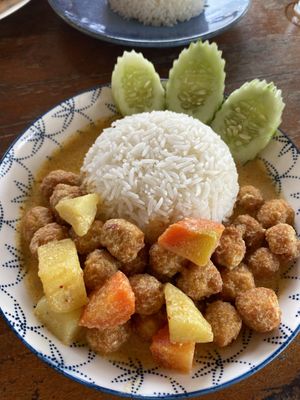 Fried Tofu with Massaman Curry  at Yawee in Koh Lanta