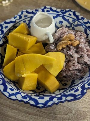 Mango Sticky Rice 🥭 🍚 at Yawee in Koh Lanta