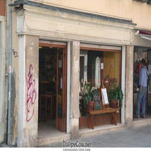 Outside of shop -- signage is not obvious! at Le Spighe in Venice