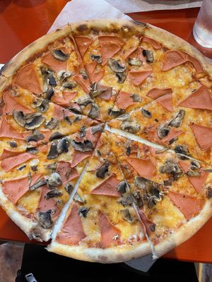 Vegan cappriciosa   at Fast and Tasty in Stockholm