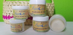 Deodorant and toothpaste at Green Store in Leon