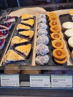 Well marked baked goods at Espresso House - Oslo S Flytogterminalen in Oslo