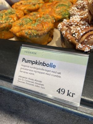 Good clear labels  at Espresso House - Oslo S Flytogterminalen in Oslo