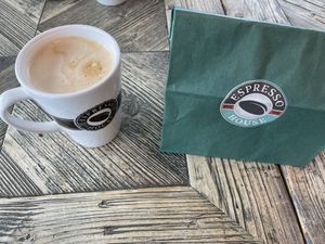 Pumpkin latte with coconut milk   at Espresso House - Oslo S Flytogterminalen in Oslo