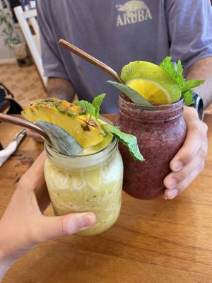 Two smoothies- the Carolina & Caribbean Winter  at Café Del Mar in Bocas Del Toro