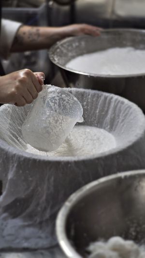 We make our own coconut plant based milk to create our vegan fillings.
This coconut plant based milk has no additives nor conservants.  at Anima Pastelería in Vina Del Mar