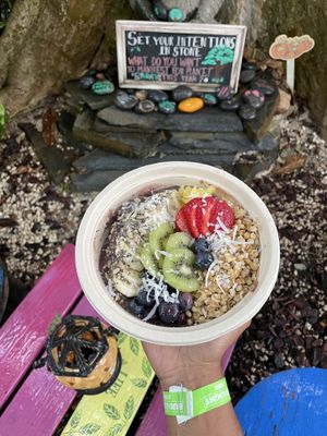 Acai bowl at Aguacate in Miami