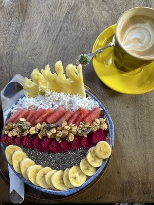 chocolate smoothie bowl / latte with coconut milk #Veganuary at Brother Bong in Siem Reap