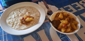 Curry with vegetable and roti at Sabaidee Odisha in Houaphanh