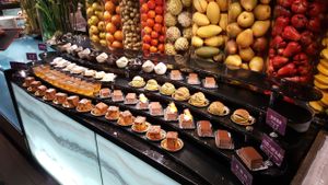 Desserts at Yù Lián Zhāi - Regal Lotus in Taipei