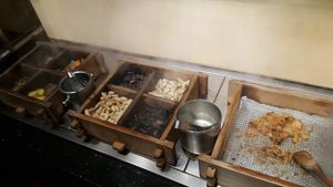 Chestnuts, peanuts, corn, sticky rice, and other sides at Yù Lián Zhāi - Regal Lotus in Taipei