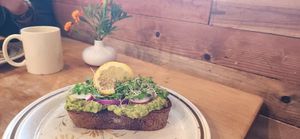 Avocado toast vegan at Sally Loo's Wholesome Cafe in San Luis Obispo