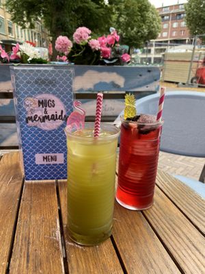 Hibiscus and Jasmine ice tea  at Mugs & Mermaids in The Hague