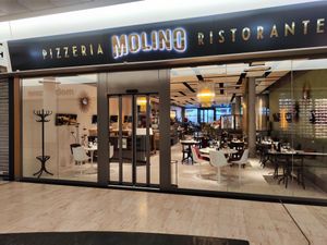 Exterior inside mall at Molino Pizzeria Ristorante in Geneva