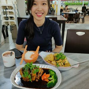 butter tofu and (?) fish at Lin Lin Vegetarian Delight 霖霖素食 in East Singapore
