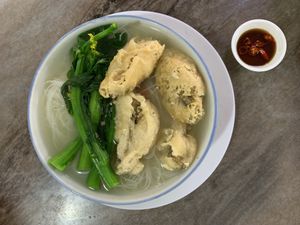 Sliced Vegetarian Fish Noodles  at Lin Lin Vegetarian Delight 霖霖素食 in East Singapore