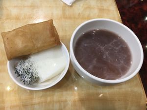 Almond pudding and almond milk with red beans  at Cǎo Xíng Jū 草行居 in Chiayi