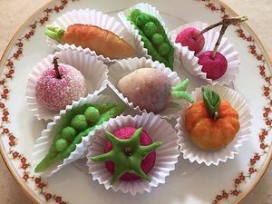 Desserts at Mamã Romã in Lisbon