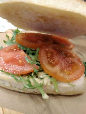 Bocadillo de hummus y rucula at Veggie Burger by Biocenter in Barcelona