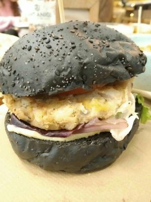 Veggie burger with soy mayonnaise at Veggie Burger by Biocenter in Barcelona