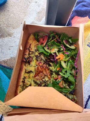 Quiche com salada at Veg & Tal in Sines