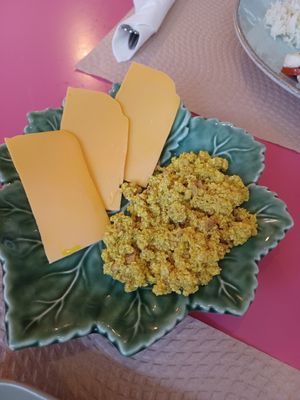 Extra vegan cheese and tofu scramble at Veg & Tal in Sines