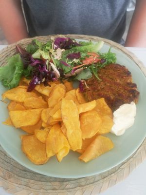 Burger at Veg & Tal in Sines