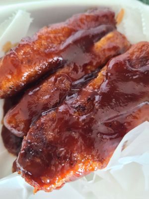 BBQ wings  at Honest Pastures in Virginia Beach