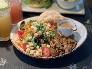 Garden salad with mock chicken - Peter Pane, Bremen  at Peter Pane in Bremen