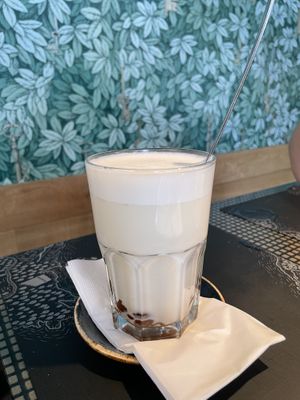 Oatmilk hot chocolate - Peter Pane, Bremen  at Peter Pane in Bremen
