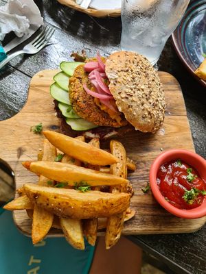 Indian burger at Coco Calala in Leon