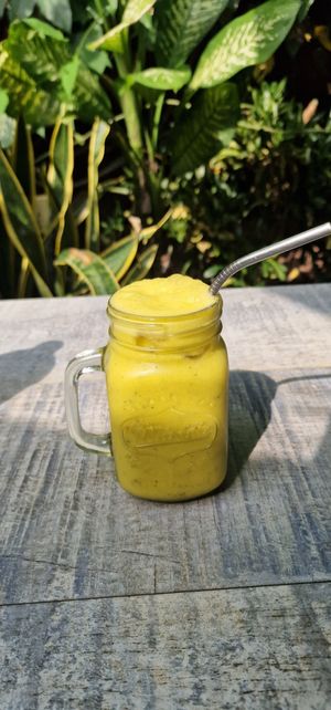 Passion fruit and basil at Coco Calala in Leon