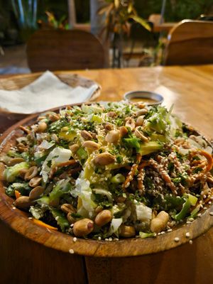 Asian Noodle Salad at Coco Calala in Leon