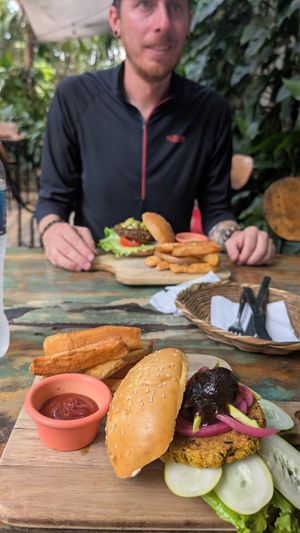 India burger at Coco Calala in Leon