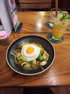 Fried noodles with tofu and egg at Tevy's Place in Siem Reap