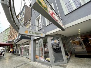 store front at Curry8 in Hof