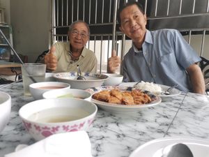 Happy fuyunghai at Mie Atung Vegetarian - Karang Permai in Jakarta